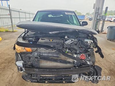 Piąte zdjęcie samochodu w środku: 2024 KIA SOUL LX VIN:KNDJ23AU0R7238730 - miniatura