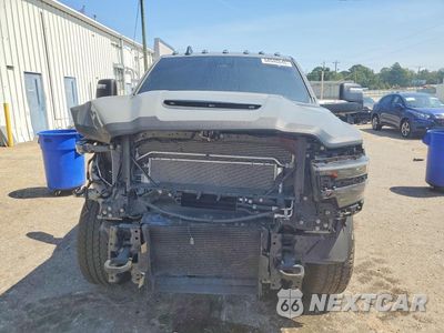 Piąte zdjęcie samochodu w środku: 2026 RAM 2500 4WD LARAMIE VIN:3C63R5FL0TG248256 - miniatura