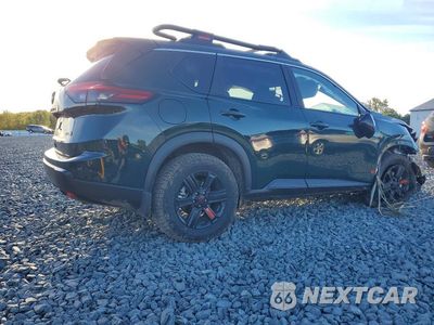 Trzecie zdjęcie samochodu z tyłu: 2026 NISSAN ROGUE ROCK CREEK VIN:5N1BT3BB2TC847827 - miniatura