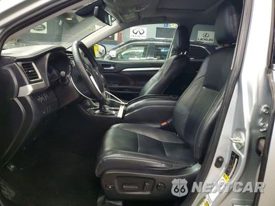 Zdjęcie 7 z 13 samochodu: 2019 TOYOTA HIGHLANDER XLE VIN:5TDJZRFH8KS565141 - miniatura