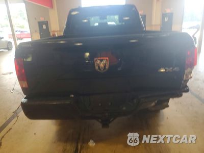 Zdjęcie 6 z 12 samochodu: 2018 RAM 1500 ST VIN:1C6RR7FG0JS265332 - miniatura
