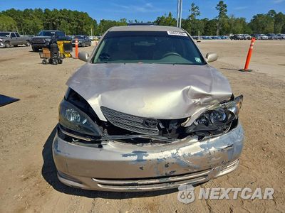 Piąte zdjęcie samochodu w środku: 2003 TOYOTA CAMRY LE VIN:4T1BE32K23U127643 - miniatura