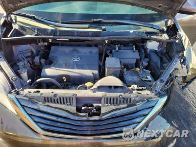 Zdjęcie 12 z 14 samochodu: 2013 TOYOTA SIENNA LE VIN:5TDKK3DC8DS358233 - miniatura