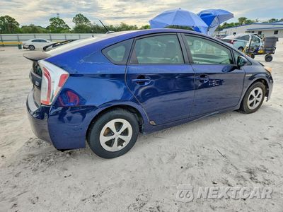 Trzecie zdjęcie samochodu z tyłu: 2012 TOYOTA PRIUS FOUR VIN:JTDKN3DU4C1599136 - miniatura