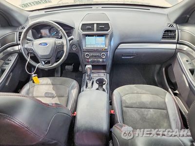 Zdjęcie 8 z 12 samochodu: 2018 FORD EXPLORER XLT VIN:1FM5K8D81JGC52553 - miniatura