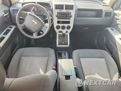Zdjęcie 8 z 13 samochodu: 2008 JEEP PATRIOT SPORT VIN:1J8FT28W68D633394 - miniatura