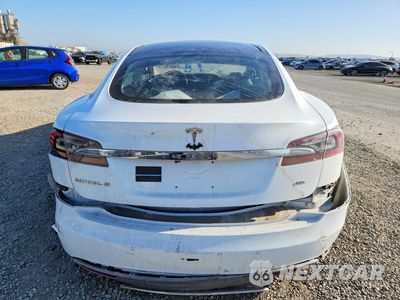 Zdjęcie 6 z 12 samochodu: 2014 TESLA MODEL S VIN:5YJSA1H18EFP50408 - miniatura