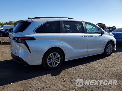 Trzecie zdjęcie samochodu z tyłu: 2024 TOYOTA SIENNA XLE 7-PASSENGER VIN:5TDJSKFC0RS129331 - miniatura