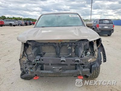 Piąte zdjęcie samochodu w środku: 2023 NISSAN FRONTIER PRO-4X VIN:1N6ED1EK9PN628207 - miniatura