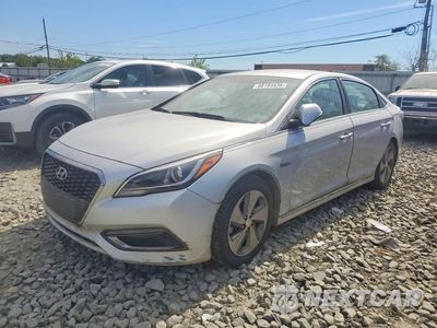 2016 HYUNDAI SONATA HYBRID LIMITED KMHE34L19GA009658 - główne zdjęcie licytacji z USA - miniatura