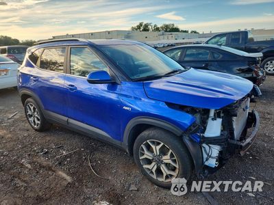 Czwarte zdjęcie samochodu z boku: 2023 KIA SELTOS EX VIN:KNDERCAA8P7403097 - miniatura