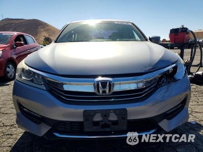 Piąte zdjęcie samochodu w środku: 2017 HONDA ACCORD SPORT VIN:1HGCR2F5XHA101068 - miniatura