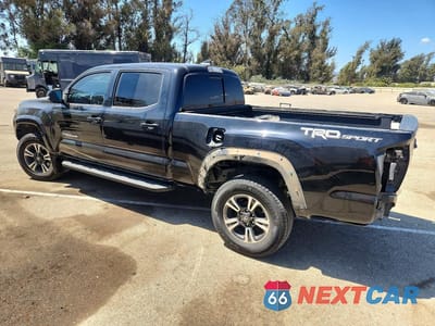 Drugie zdjęcie samochodu z przodu: 2018 TOYOTA TACOMA TRD SPORT VIN:3TMBZ5DN1JM013484 - miniatura