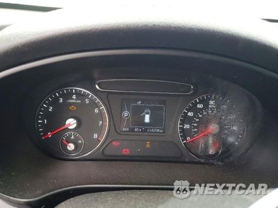 Zdjęcie 9 z 14 samochodu: 2016 KIA SORENTO EX VIN:5XYPHDA51GG158781 - miniatura
