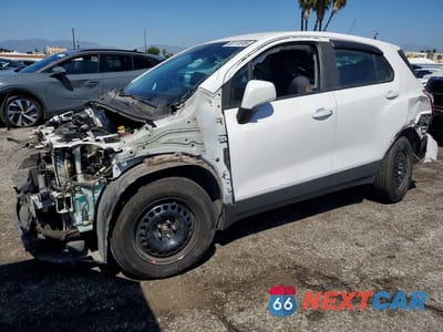 2018 CHEVROLET TRAX LS 3GNCJNSB6JL218316 - główne zdjęcie licytacji z USA - miniatura