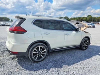 Trzecie zdjęcie samochodu z tyłu: 2017 NISSAN ROGUE SL VIN:5N1AT2MT5HC759938 - miniatura