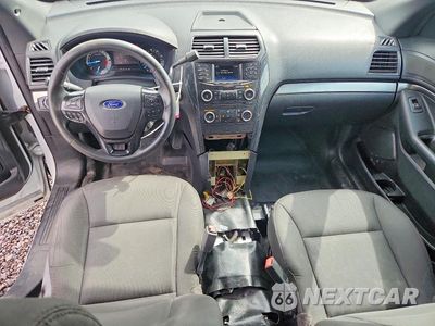 Zdjęcie 8 z 13 samochodu: 2017 FORD EXPLORER POLICE INTERCEPTOR VIN:1FM5K8AR0HGE14048 - miniatura