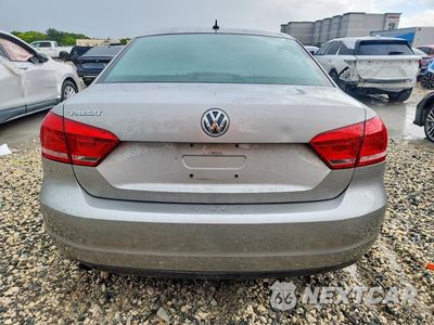 Zdjęcie 6 z 12 samochodu: 2012 VOLKSWAGEN PASSAT S VIN:1VWAP7A39CC008437 - miniatura