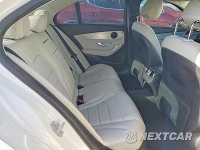 Zdjęcie 10 z 12 samochodu: 2016 MERCEDES-BENZ C 300 VIN:55SWF4JB8GU114967 - miniatura