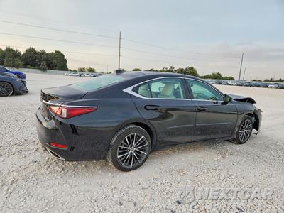 Trzecie zdjęcie samochodu z tyłu: 2024 LEXUS ES 350 BASE VIN:58ADZ1B1XRU170136 - miniatura