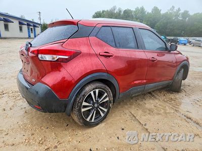 Trzecie zdjęcie samochodu z tyłu: 2018 NISSAN KICKS SV VIN:3N1CP5CU6JL529125 - miniatura