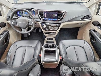 Zdjęcie 8 z 13 samochodu: 2023 CHRYSLER PACIFICA HYBRID TOURING L VIN:2C4RC1L72PR631331 - miniatura