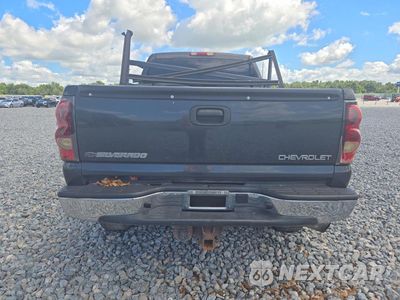 Zdjęcie 6 z 12 samochodu: 2005 CHEVROLET SILVERADO K2500 HEAVY DUTY VIN:1GCHK23295F840921 - miniatura