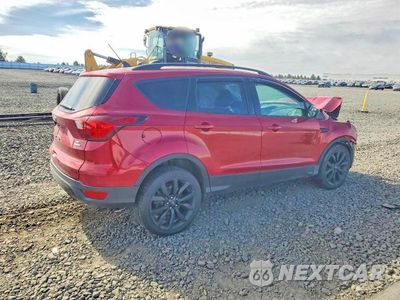 Trzecie zdjęcie samochodu z tyłu: 2019 FORD ESCAPE SE VIN:1FMCU9GD4KUA72387 - miniatura