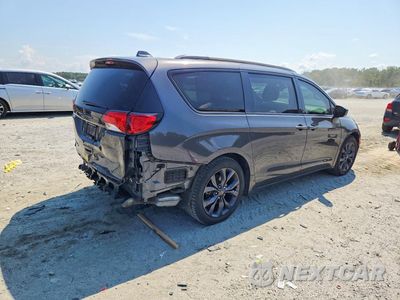 Trzecie zdjęcie samochodu z tyłu: 2018 CHRYSLER PACIFICA TOURING L VIN:2C4RC1BG8JR167163 - miniatura