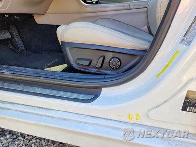 Zdjęcie 12 z 13 samochodu: 2022 GENESIS G70 3.3T STANDARD VIN:KMTG54TE5NU092772 - miniatura