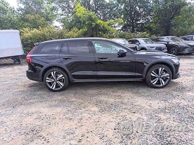 Zdjęcie 14 z 15 samochodu: 2026 VOLVO V60 CROSS COUNTRY PLUS VIN:YV4L12WK0T2170119 - miniatura