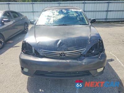 Piąte zdjęcie samochodu w środku: 2005 TOYOTA CAMRY XLE VIN:4T1BE32KX5U385721 - miniatura