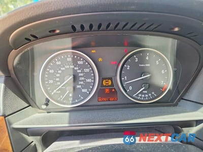 Zdjęcie 9 z 12 samochodu: 2010 BMW 528 I VIN:WBANU5C56AC365472 - miniatura
