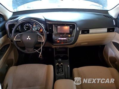 Zdjęcie 8 z 12 samochodu: 2014 MITSUBISHI OUTLANDER SE VIN:JA4AD3A34EZ014712 - miniatura