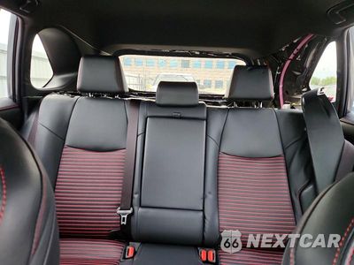 Zdjęcie 10 z 14 samochodu: 2025 TOYOTA RAV4 XSE VIN:JTMEB3FV0SD292491 - miniatura