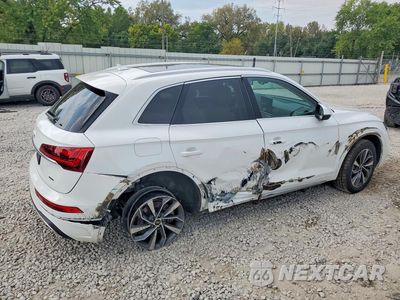 Trzecie zdjęcie samochodu z tyłu: 2021 AUDI Q5 PREMIUM VIN:WA1AAAFY1M2136601 - miniatura