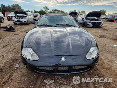 Piąte zdjęcie samochodu w środku: 1998 JAGUAR XK8 VIN:SAJGX2249WC022917 - miniatura