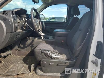 Zdjęcie 7 z 12 samochodu: 2010 CHEVROLET SILVERADO K2500 HEAVY DUTY LT VIN:1GC5KXBG6AZ243859 - miniatura