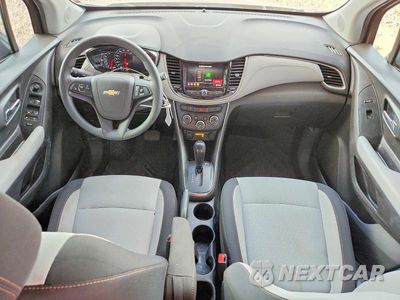 Zdjęcie 8 z 14 samochodu: 2020 CHEVROLET TRAX LS VIN:3GNCJKSB0LL224548 - miniatura