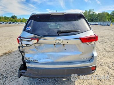 Zdjęcie 6 z 13 samochodu: 2018 TOYOTA HIGHLANDER XLE VIN:5TDJZRFH9JS843141 - miniatura