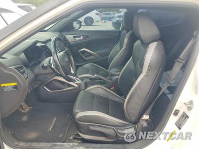 Zdjęcie 7 z 13 samochodu: 2016 HYUNDAI VELOSTER TURBO VIN:KMHTC6AE5GU282961 - miniatura