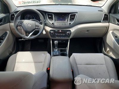 Zdjęcie 8 z 12 samochodu: 2018 HYUNDAI TUCSON SE VIN:KM8J23A49JU693996 - miniatura