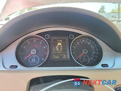 Zdjęcie 9 z 12 samochodu: 2015 VOLKSWAGEN CC SPORT VIN:WVWBP7AN6FE812762 - miniatura