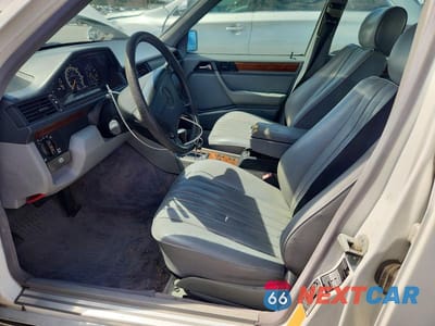 Zdjęcie 7 z 12 samochodu: 1995 MERCEDES-BENZ E 300D VIN:WDBEB31E0SC218841 - miniatura