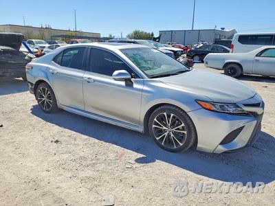 Czwarte zdjęcie samochodu z boku: 2020 TOYOTA CAMRY SE VIN:4T1M11AKXLU948791 - miniatura