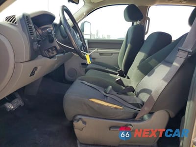 Zdjęcie 7 z 12 samochodu: 2013 CHEVROLET SILVERADO C2500 HEAVY DUTY VIN:1GC1CVCG6DF123063 - miniatura