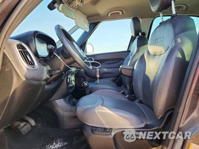 Zdjęcie 7 z 12 samochodu: 2015 FIAT 500L LOUNGE VIN:ZFBCFACH5FZ034722 - miniatura