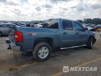 Trzecie zdjęcie samochodu z tyłu: 2011 CHEVROLET SILVERADO K1500 LT VIN:3GCPKSE39BG322822 - miniatura