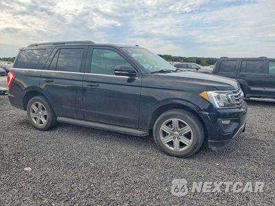 Czwarte zdjęcie samochodu z boku: 2019 FORD EXPEDITION XLT VIN:1FMJU1JTXKEA33628 - miniatura