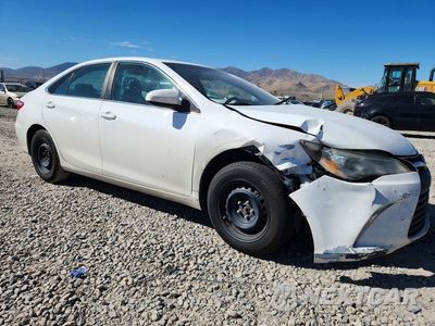 Czwarte zdjęcie samochodu z boku: 2017 TOYOTA CAMRY LE VIN:4T1BF1FK0HU377739 - miniatura